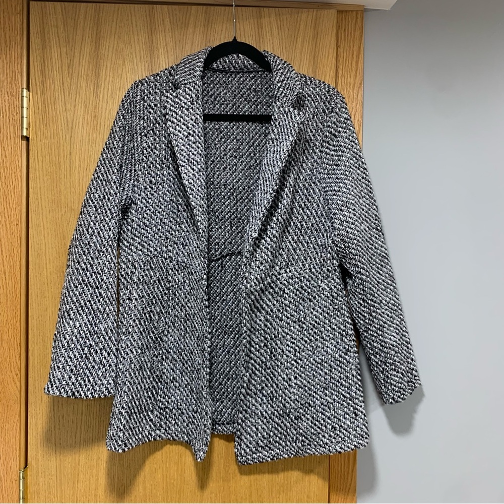 Shein Black and White Jacket - Size Large